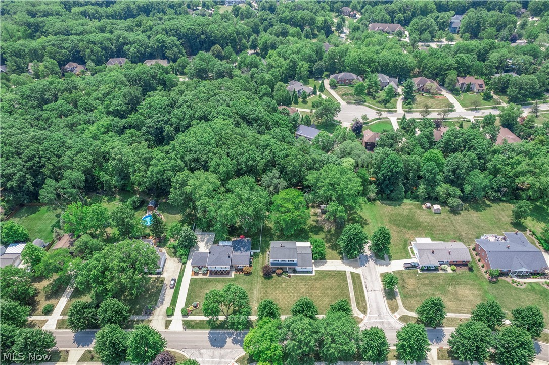 9470 Whitewood Road Brecksville OH 44141