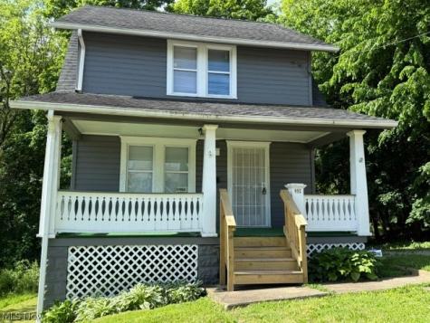 692 W Thornton Street Akron OH 44307