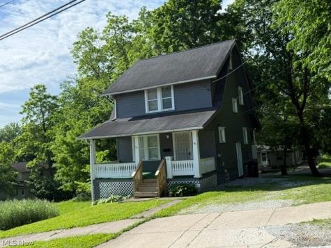 692 W Thornton Street Akron OH 44307