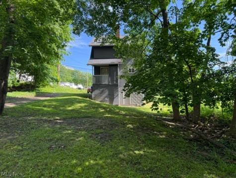 692 W Thornton Street Akron OH 44307