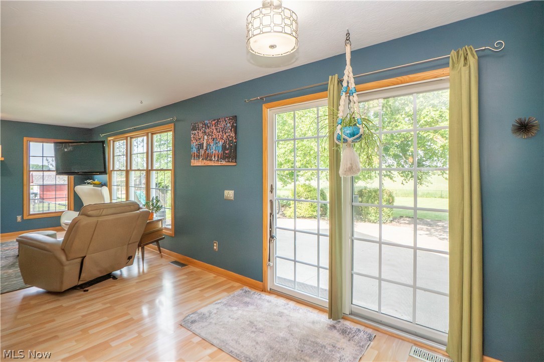 4456 Maplegrove Avenue Louisville OH 44641