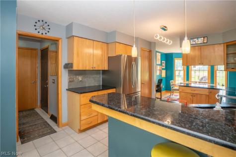 4456 Maplegrove Avenue Louisville OH 44641