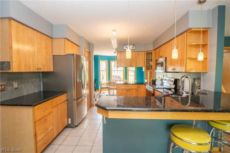 4456 Maplegrove Avenue Louisville OH 44641