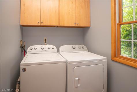 4456 Maplegrove Avenue Louisville OH 44641
