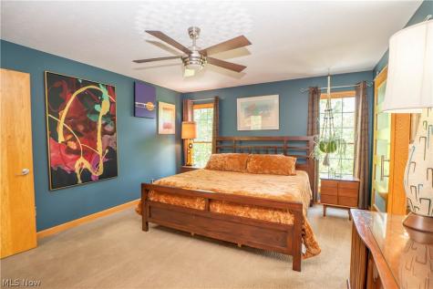 4456 Maplegrove Avenue Louisville OH 44641