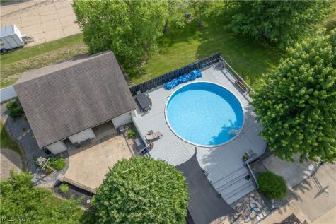 4456 Maplegrove Avenue Louisville OH 44641