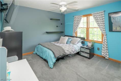 4456 Maplegrove Avenue Louisville OH 44641