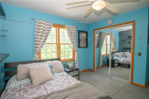 4456 Maplegrove Avenue Louisville OH 44641