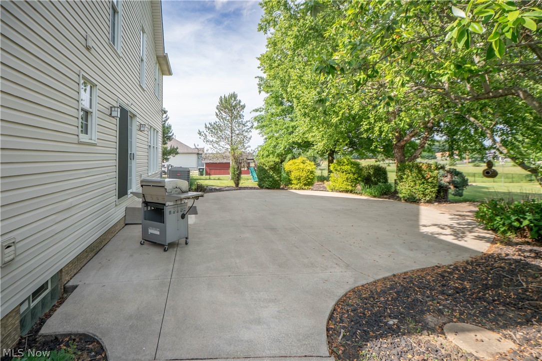 4456 Maplegrove Avenue Louisville OH 44641