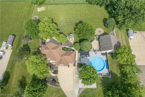 4456 Maplegrove Avenue Louisville OH 44641