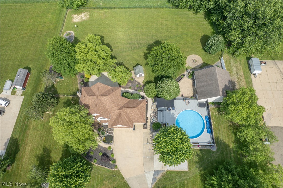 4456 Maplegrove Avenue Louisville OH 44641