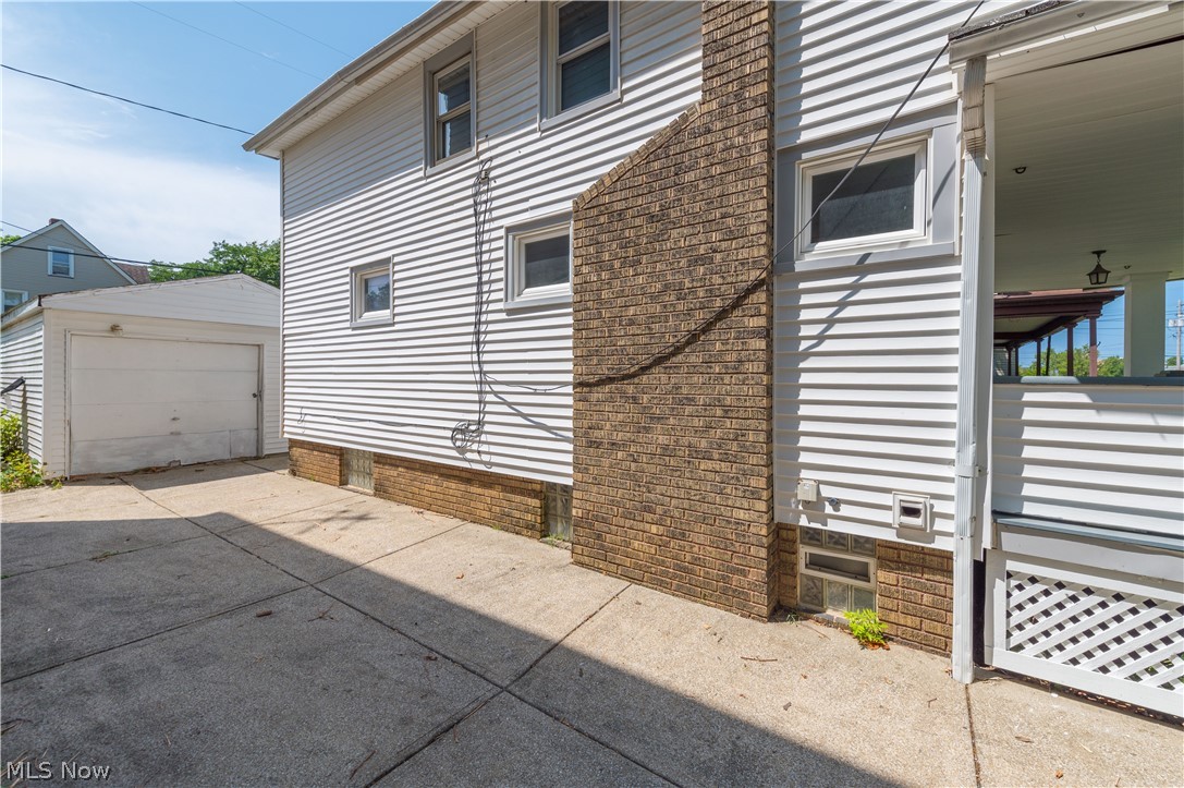 2024 W 99th Street Cleveland OH 44102