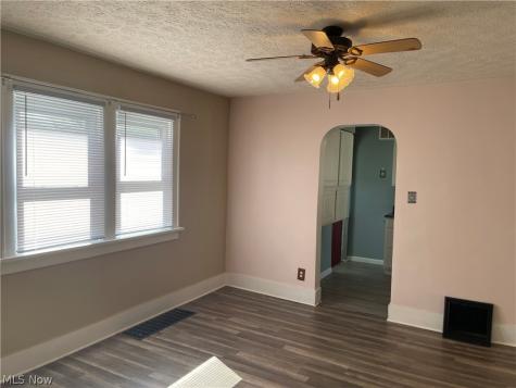 1234 Brown Street Akron OH 44301