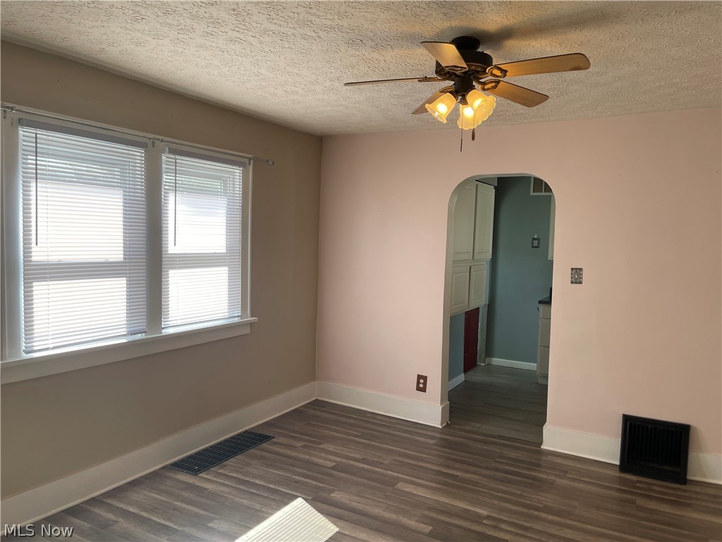 1234 Brown Street Akron OH 44301
