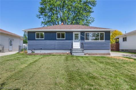 15424 Holland Road Brook Park OH 44142