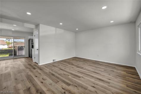 15424 Holland Road Brook Park OH 44142