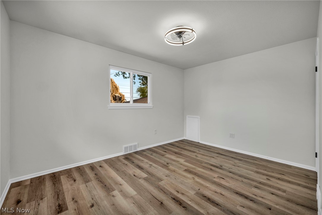 15424 Holland Road Brook Park OH 44142