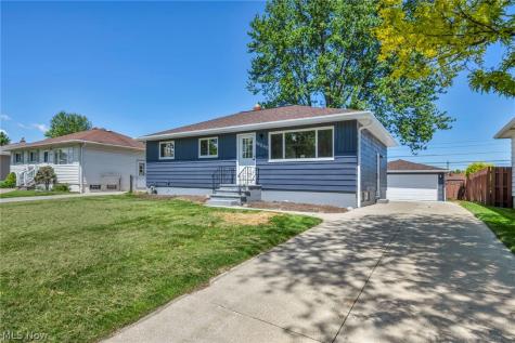 15424 Holland Road Brook Park OH 44142