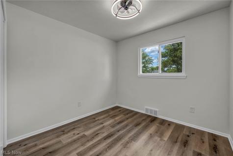 15424 Holland Road Brook Park OH 44142