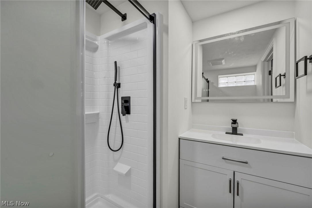 15424 Holland Road Brook Park OH 44142