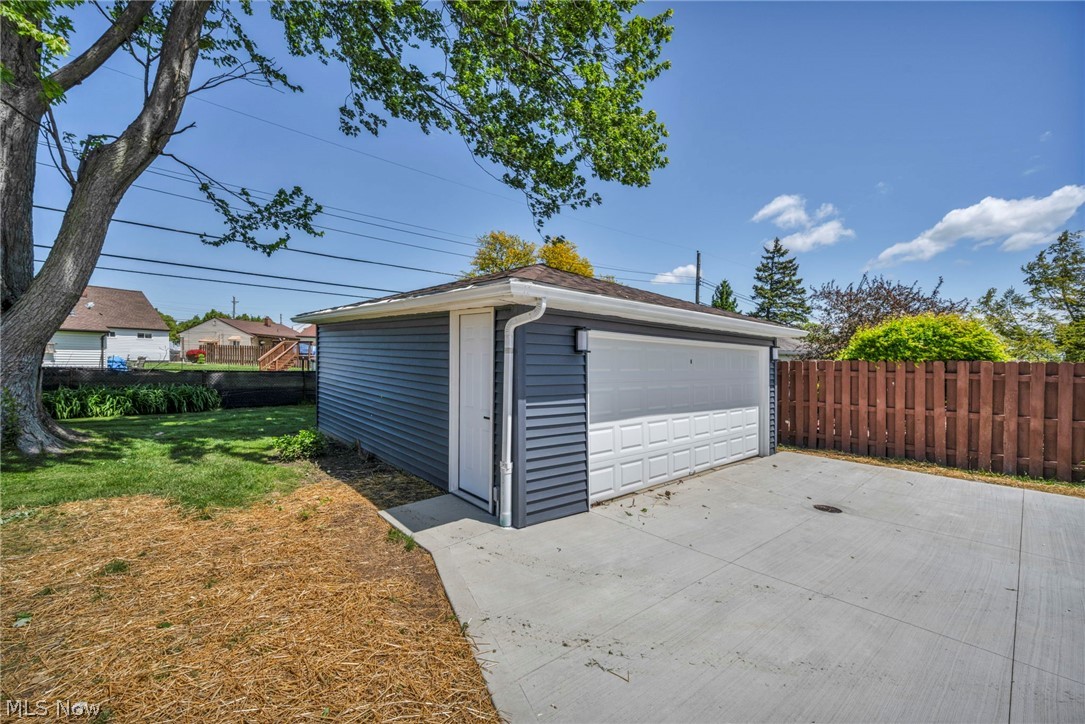 15424 Holland Road Brook Park OH 44142