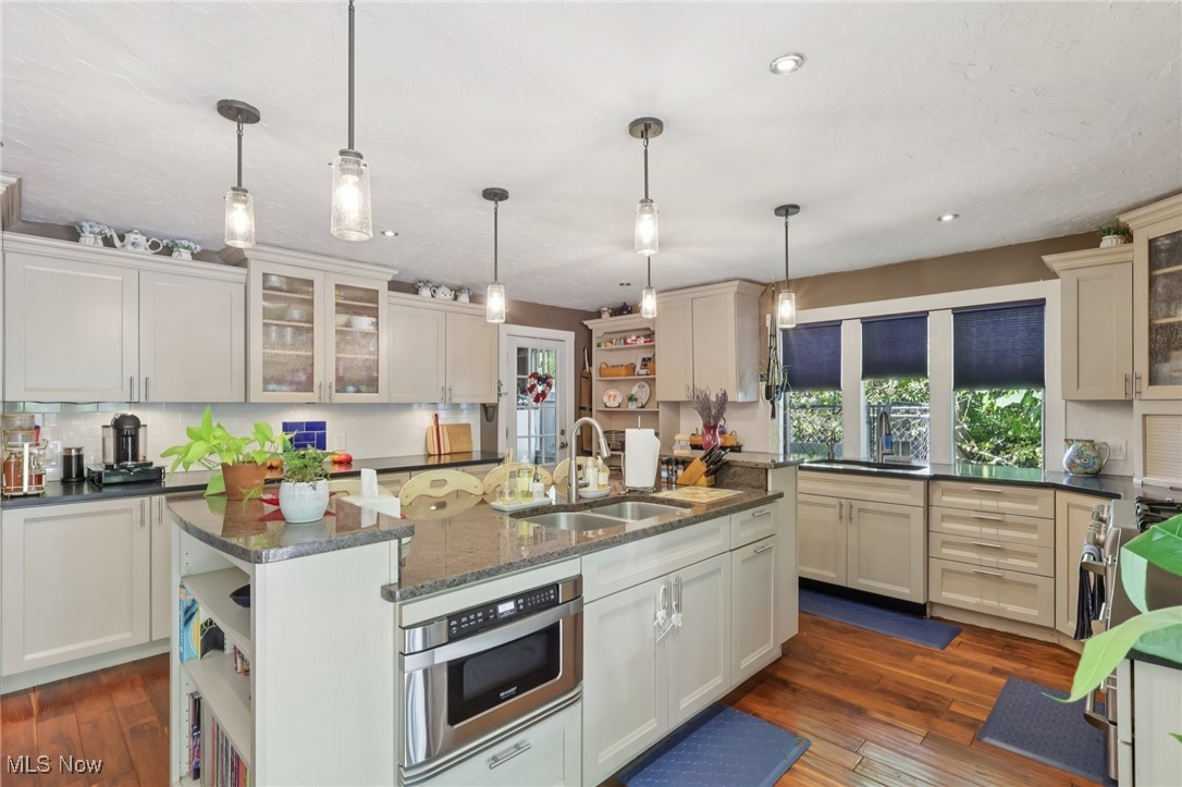 990 Shorewood Drive Medina OH 44256