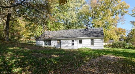 7583 N 4th Avenue Clinton OH 44216