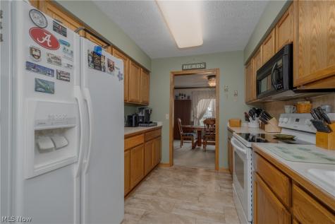 7540 Cheverton Circle NW Massillon OH 44646