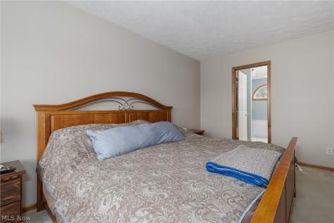 7540 Cheverton Circle NW Massillon OH 44646