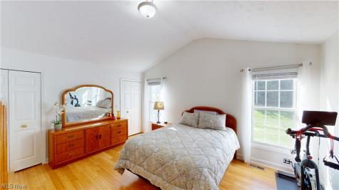 4898 Highland Place Court Richmond Heights OH 44143