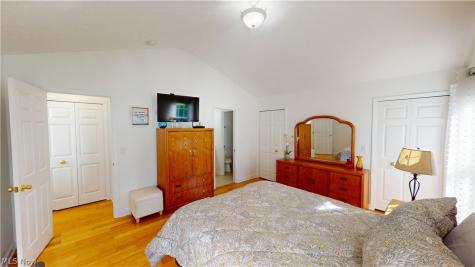 4898 Highland Place Court Richmond Heights OH 44143
