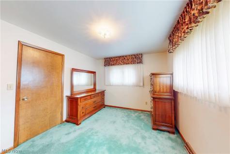 401 Linduff Avenue Steubenville OH 43952