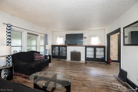 962 Woodward Avenue Akron OH 44310