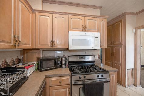 962 Woodward Avenue Akron OH 44310