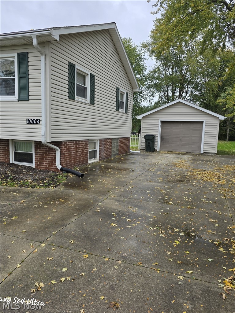 10004 Mccallum Avenue NE Alliance OH 44601