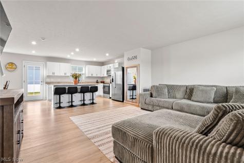 218 Leather Leaf Drive Elyria OH 44035