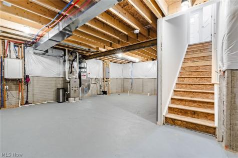 218 Leather Leaf Drive Elyria OH 44035