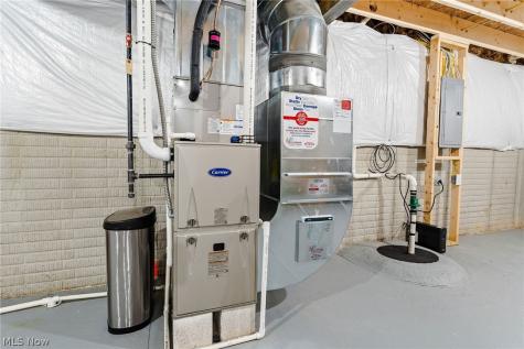 218 Leather Leaf Drive Elyria OH 44035