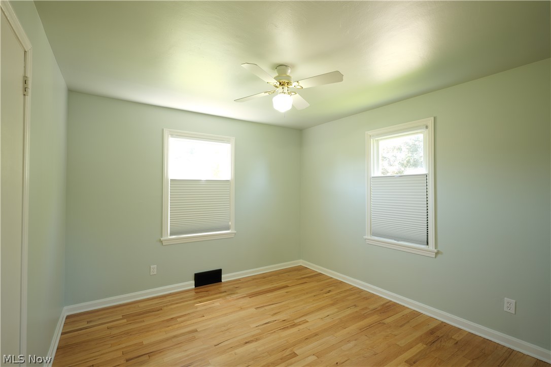 187 Helena Drive Struthers OH 44471