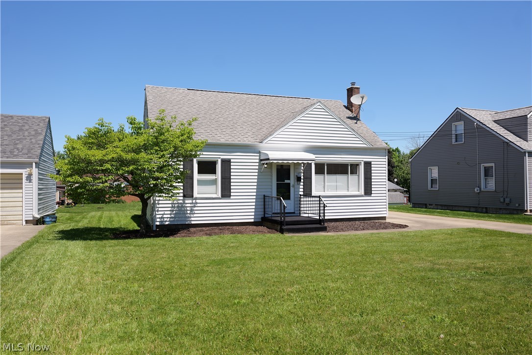 187 Helena Drive Struthers OH 44471