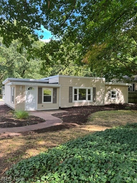 4527 Arlington Road Uniontown OH 44685
