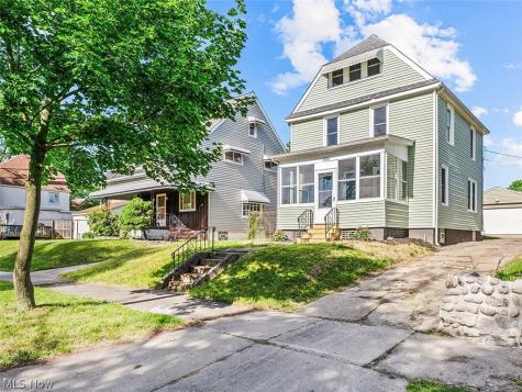 1421 Elder Avenue Akron OH 44301
