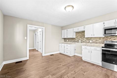 1421 Elder Avenue Akron OH 44301