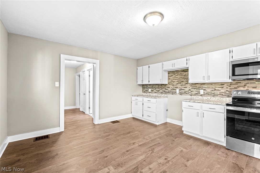 1421 Elder Avenue Akron OH 44301
