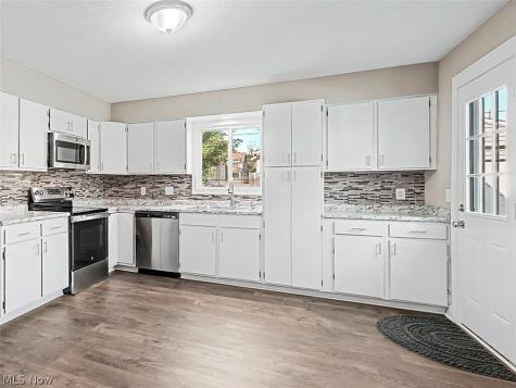 1421 Elder Avenue Akron OH 44301