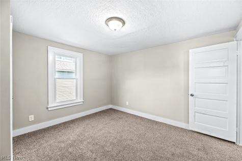 1421 Elder Avenue Akron OH 44301