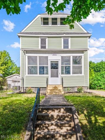 1421 Elder Avenue Akron OH 44301