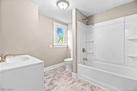 1421 Elder Avenue Akron OH 44301