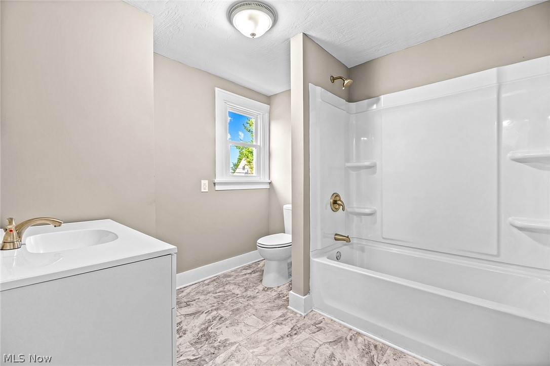 1421 Elder Avenue Akron OH 44301
