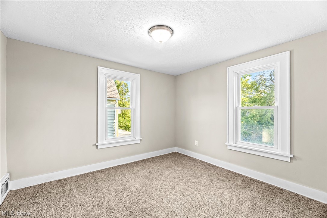1421 Elder Avenue Akron OH 44301